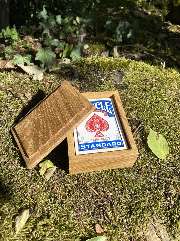 Boîte à jeux de cartes