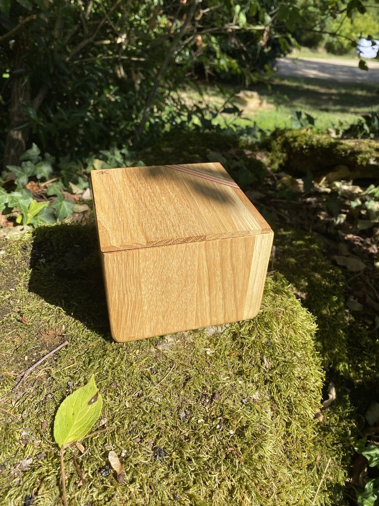 Boîte en chêne 12cm x 12cm x 9cm
